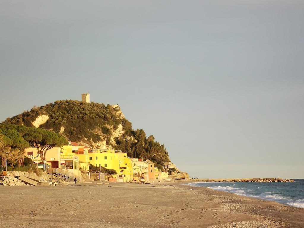 Villa Degli Ulivi B&B Finale Ligure Ngoại thất bức ảnh